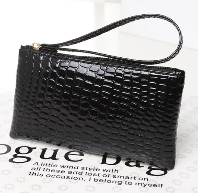 Crocodile/Stone Pattern Envelope Synthetic Leather Clutch Wrist/Shoulder Bag