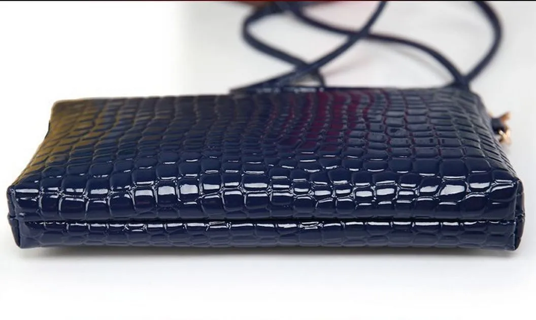 Crocodile/Stone Pattern Envelope Synthetic Leather Clutch Wrist/Shoulder Bag
