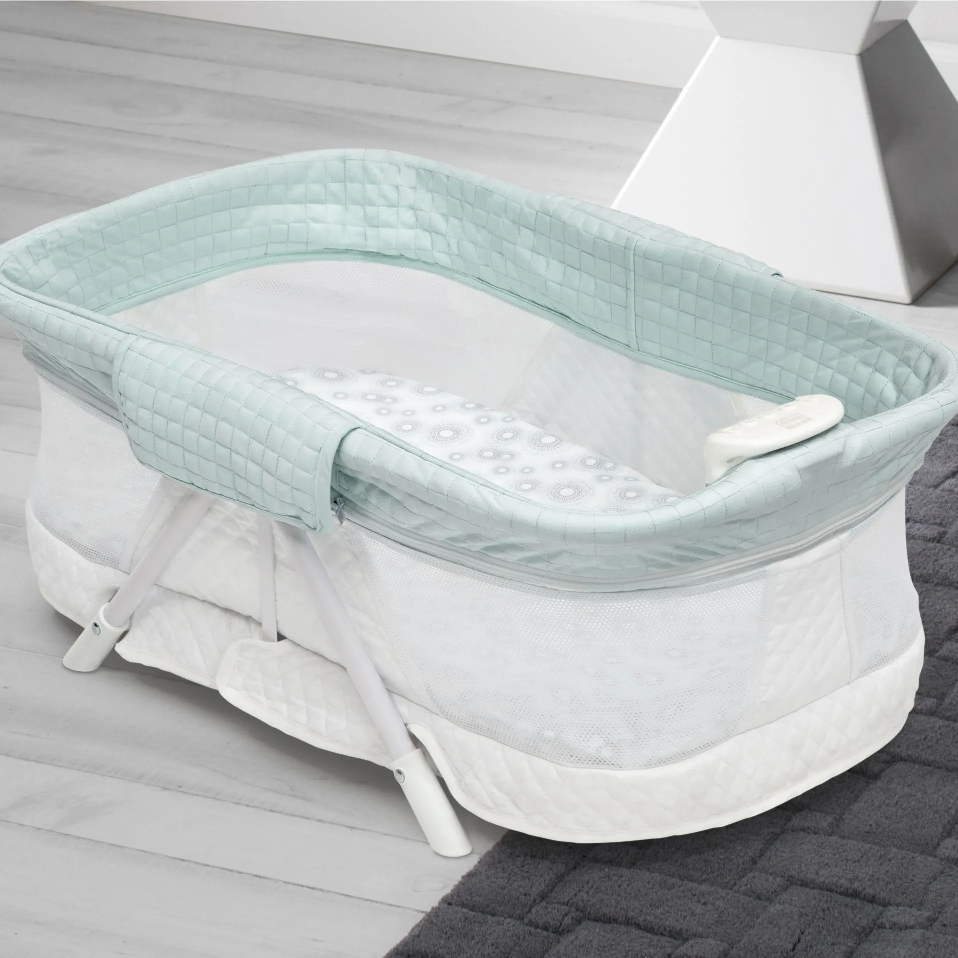 Ultra-Compact Travel Bassinet