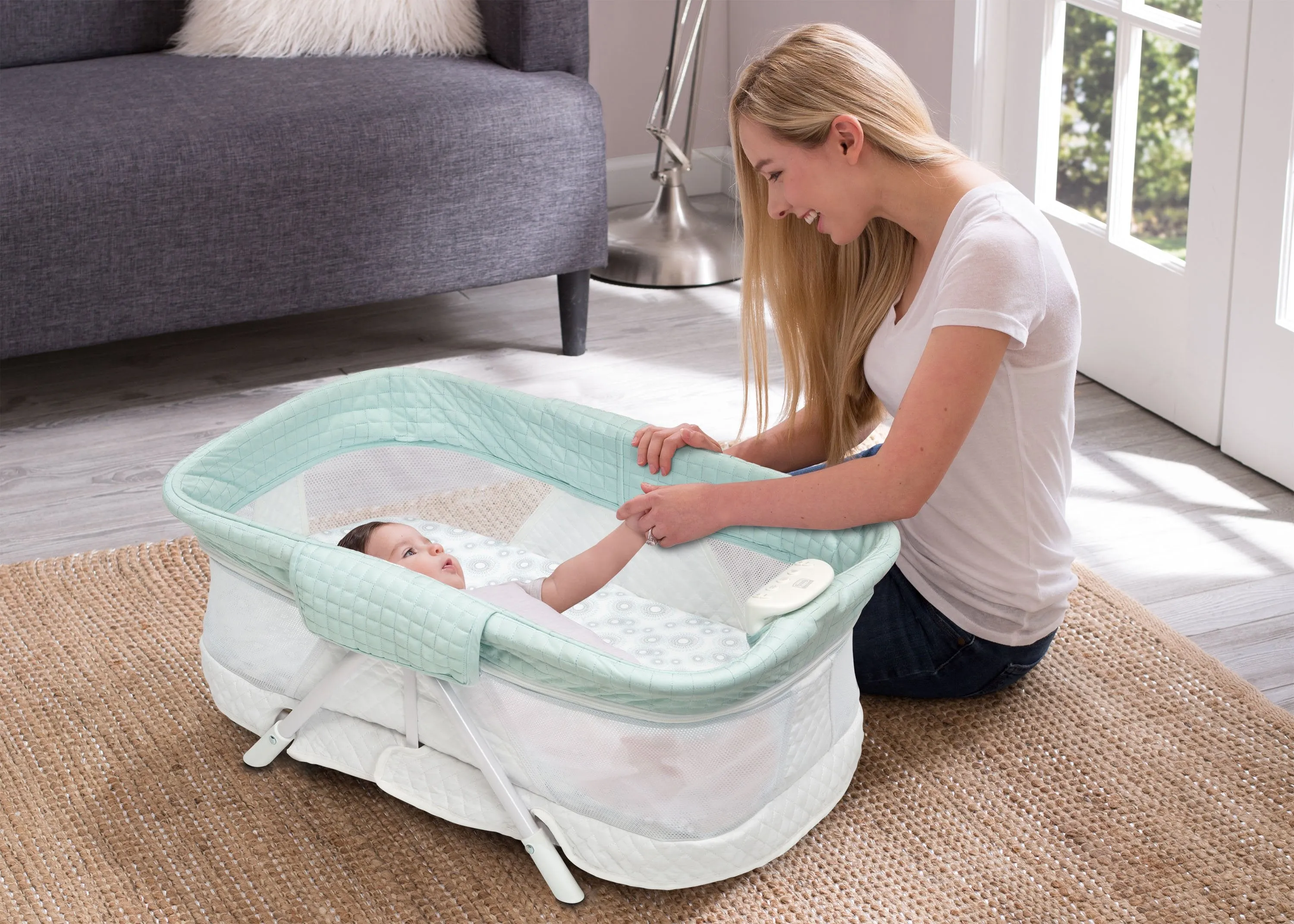 Ultra-Compact Travel Bassinet